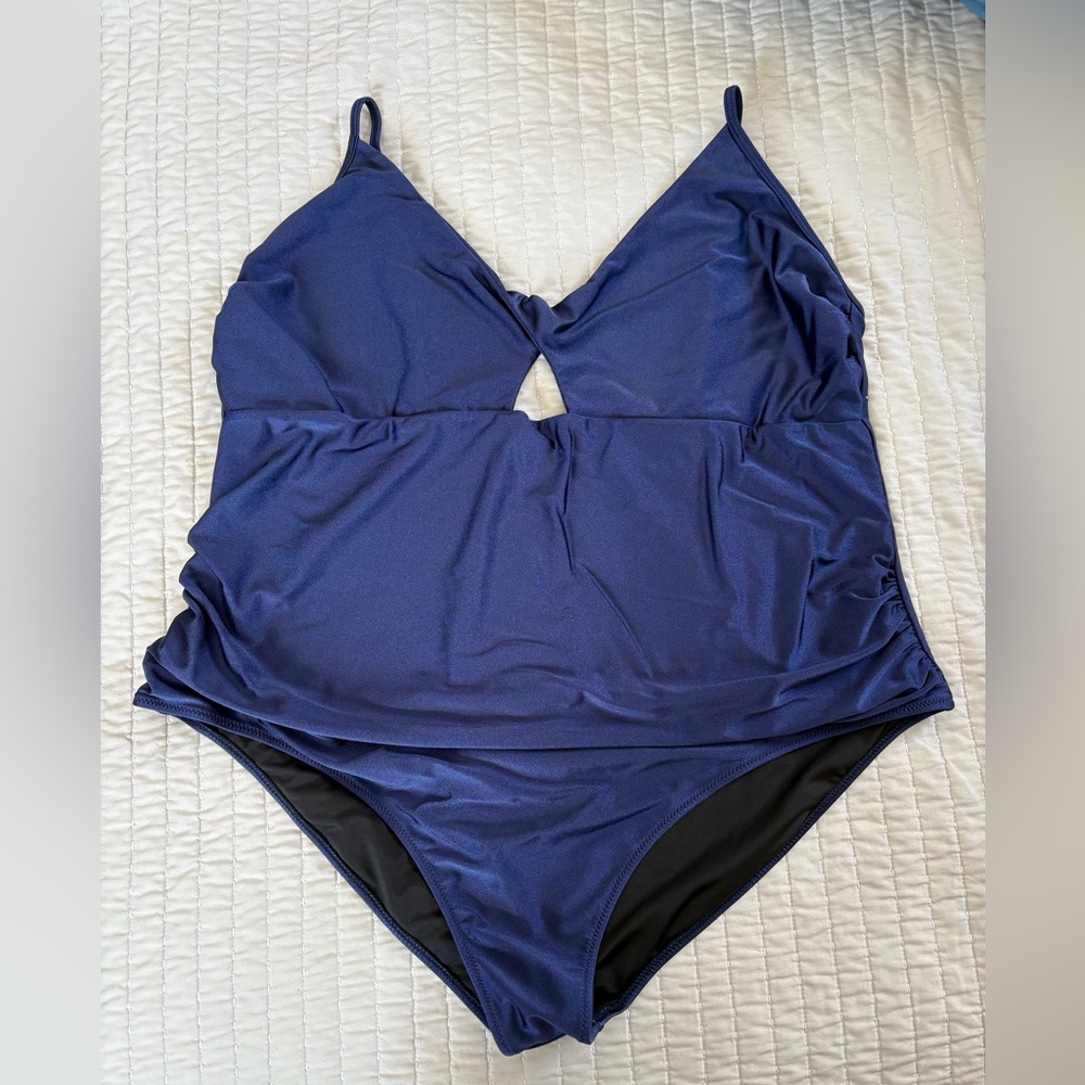 Cupshe twist front Blue One-Piece Swimsuit Size 4X